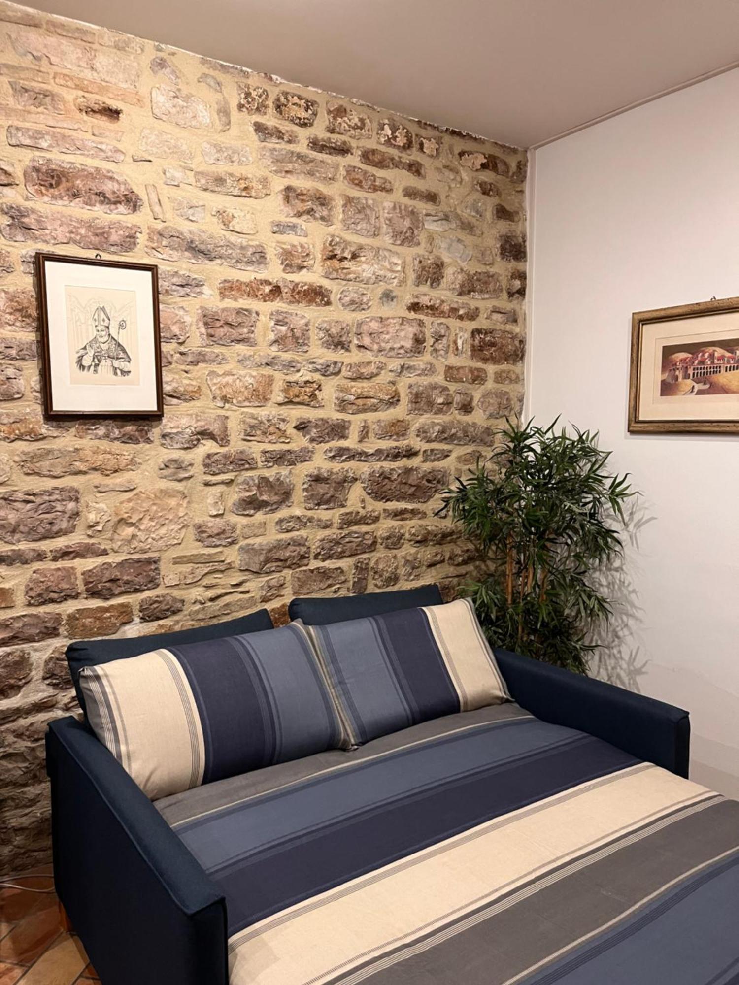 Casa Armanni - La Tua Casa Di Pietra Apartment Gubbio Exterior foto